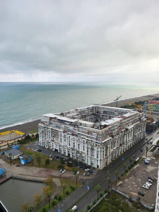 Apartment 16,26,27 Floors In Alliance Palace Batumi Exterior photo
